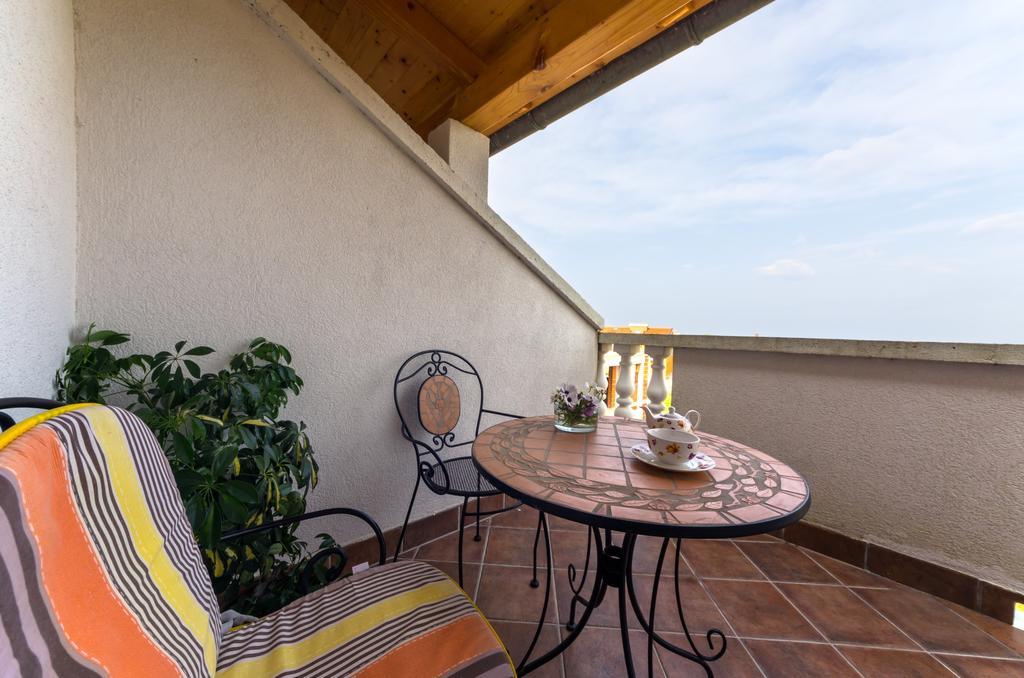 Apartments Martin Zaton  Rom bilde