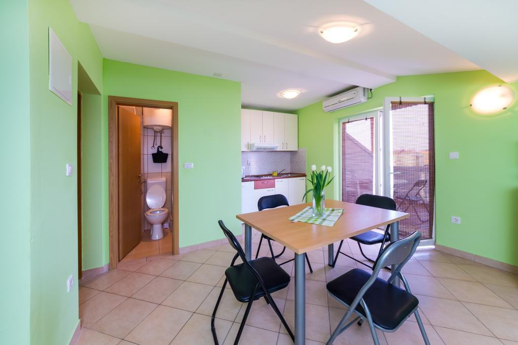 Apartments Martin Zaton  Rom bilde