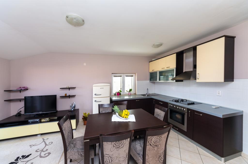 Apartments Martin Zaton  Rom bilde